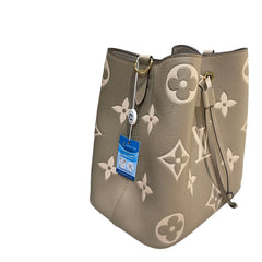 Louis Vuitton NéoNoé MM Bucket Bag - Bicolor Monogram Empreinte Leather (Tourterelle/Crème)