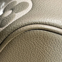 Louis Vuitton NéoNoé MM Bucket Bag - Bicolor Monogram Empreinte Leather (Tourterelle/Crème)