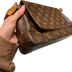 Louis Vuitton Looping MM Shoulder Bag - Monogram Canvas & Arched Handle (29cm)
