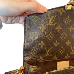 Louis Vuitton Pochette Métis East-West - Monogram Canvas Mini Messenger