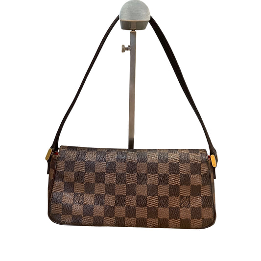 Smart Everyday Classic: Louis Vuitton Damier Omotesando Bag
