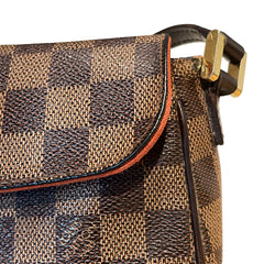 Smart Everyday Classic: Louis Vuitton Damier Omotesando Bag