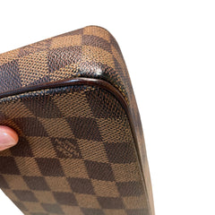 Smart Everyday Classic: Louis Vuitton Damier Omotesando Bag