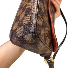 Smart Everyday Classic: Louis Vuitton Damier Omotesando Bag