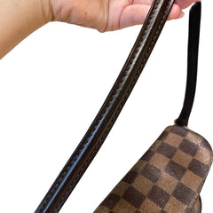 Smart Everyday Classic: Louis Vuitton Damier Omotesando Bag